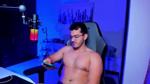 Snapshot of bruno_diaz31 chatting on May 22, 3:46 am Bruno online show from May 22, 3:46 am