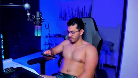 Snapshot of bruno_diaz31 chatting on May 24, 3:11 am Bruno online show from May 24, 3:11 am