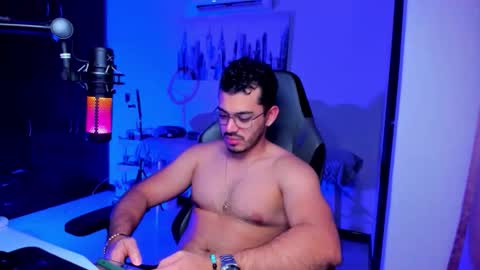 Snapshot of bruno_diaz31 chatting on May 25, 4:29 am Bruno online show from May 25, 4:29 am