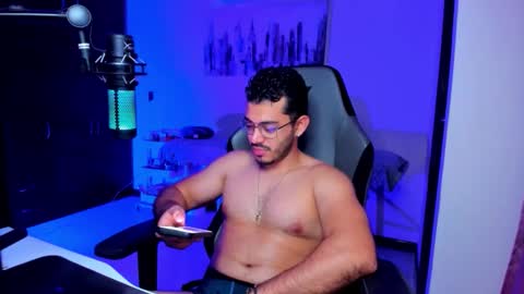 Snapshot of bruno_diaz31 chatting on May 27, 4:20 am Bruno online show from May 27, 4:20 am