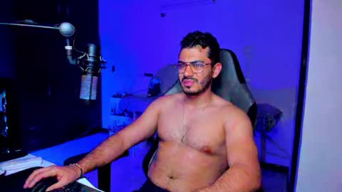 Snapshot of bruno_diaz31 chatting on June 1, 11:56 am Bruno online show from June 1, 11:56 am