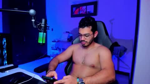 Snapshot of bruno_diaz31 chatting on June 2, 1:02 pm Bruno online show from June 2, 1:02 pm