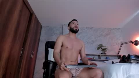 Andres Suarez online show from October 12, 8:08 pm