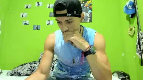 Snapshot of brunocuttie94 chatting on June 8, 5:02 pm Join my fan club here 150 tokens a month online show from June 8, 5:02 pm