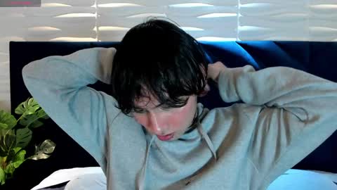 Snapshot of brunodeluca_ chatting on May 18, 8:14 pm Bruno online show from May 18, 8:14 pm