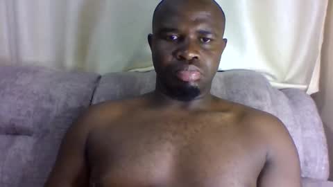 Snapshot of brusedarling chatting on May 19, 3:35 am brucedarling online show from May 19, 3:35 am