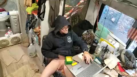 Steve... aka SkinnieDippin aka TimberTramp online show from December 14, 10:47 pm