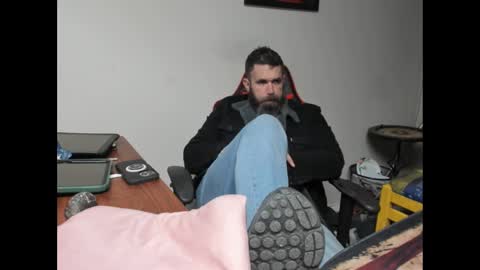 Snapshot of brutalmaster1983 chatting on October 25, 6:35 pm BRUTALMASTER1983 online show from October 25, 6:35 pm