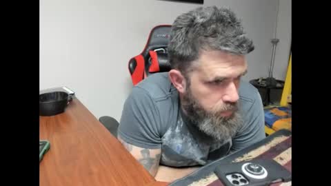 Snapshot of brutalmaster1983 chatting on November 4, 7:40 am BRUTALMASTER1983 online show from November 4, 7:40 am