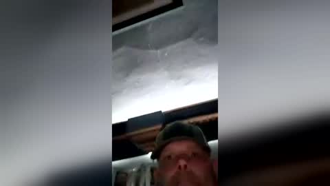 Snapshot of brutus6916 chatting on July 22, 5:32 am brutus6916 online show from July 22, 5:32 am