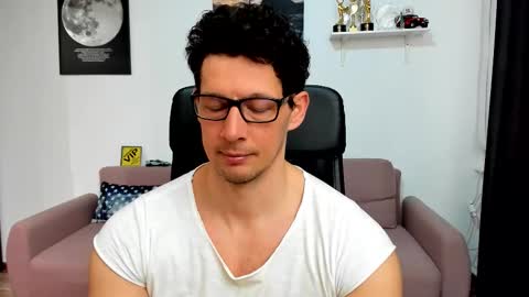 Snapshot of brutusk1 chatting on March 3, 6:19 am Brutus K online show from March 3, 6:19 am