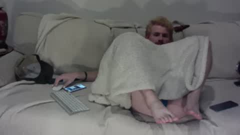 Snapshot of brxdd88 chatting on November 16, 3:12 am BRADDY online show from November 16, 3:12 am