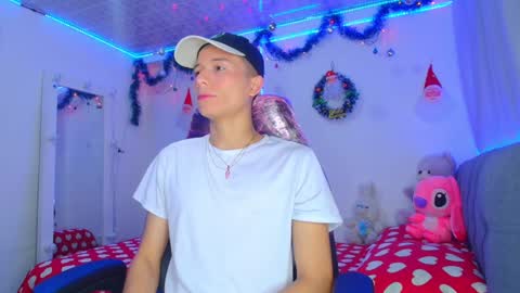 Snapshot of bryam_hot chatting on December 26, 12:46 am BRYAM INDEPENDENT MODEL online show from December 26, 12:46 am