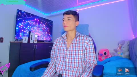 Snapshot of bryam_hot chatting on January 3, 12:54 am BRYAM INDEPENDENT MODEL online show from January 3, 12:54 am