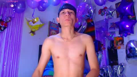 Snapshot of bryam_hot chatting on October 10, 9:25 pm BRYAM INDEPENDENT MODEL online show from October 10, 9:25 pm