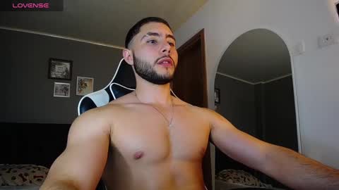 bryan_oficials online show from December 11, 4:18 am