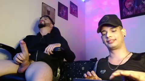 Snapshot of bryanhot23 chatting on January 8, 1:32 am BRYAN HOT23 online show from January 8, 1:32 am