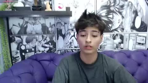 Snapshot of bryce_evans chatting on January 13, 6:38 pm B R Y C E online show from January 13, 6:38 pm