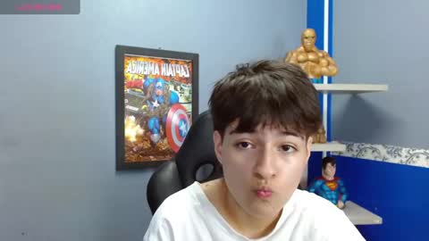 Snapshot of bryce_evans chatting on January 21, 10:08 pm B R Y C E online show from January 21, 10:08 pm