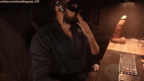 Snapshot of btarkhun chatting on November 9, 4:49 pm Anal Orgasm online show from November 9, 4:49 pm