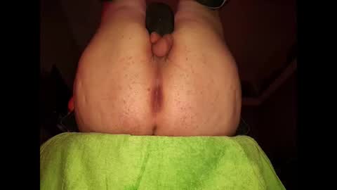 Snapshot of bubbl3sbutt chatting on October 19, 12:17 pm Bubbl3sbutt online show from October 19, 12:17 pm