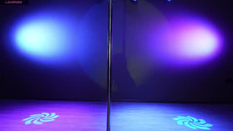 Bubble  gum  online show from November 18, 8:46 pm