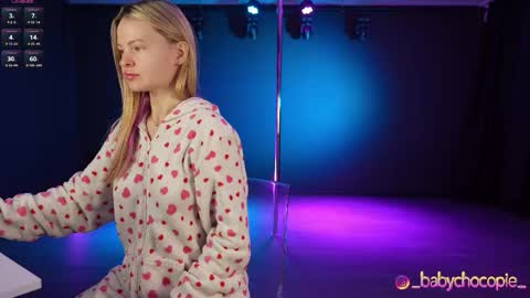 Snapshot of bubble__gum_ chatting on February 18, 5:20 pm Bubble gum online show from February 18, 5:20 pm