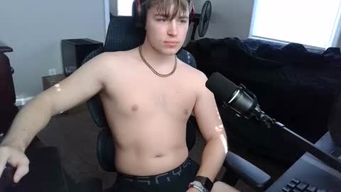 BubblebuttBdn online show from December 5, 6:59 pm