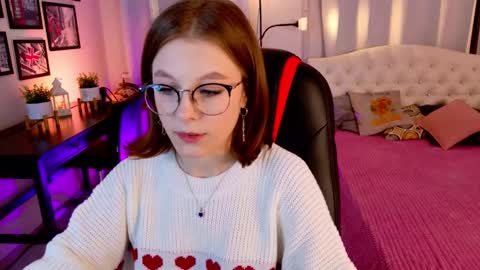 Alice online show from November 18, 8:24 pm