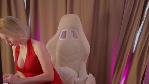 bubbling_crush online show from February 7, 5:52 am