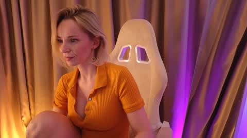 bubbling_crush online show from February 12, 5:58 am