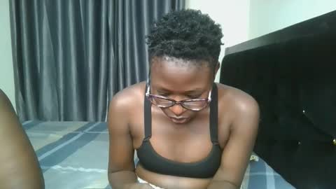 Bubbly online show from November 15, 8:05 pm