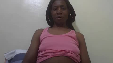 Snapshot of bubbly_jocyce chatting on May 17, 7:06 am talisha online show from May 17, 7:06 am