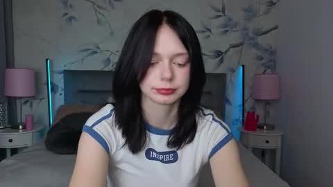 Leona online show from March 6, 10:50 pm