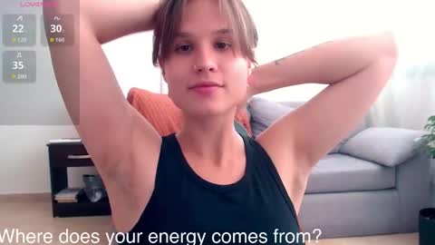 Snapshot of buckwheat_queen chatting on November 27, 6:32 pm Mira online show from November 27, 6:32 pm