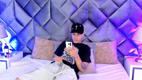 Buda y Cataleya online show from March 2, 12:56 pm