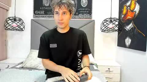 Snapshot of buddy_whitte chatting on October 29, 11:45 am Buddy Whitte online show from October 29, 11:45 am