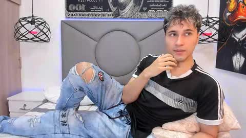 Snapshot of buddy_whitte chatting on November 15, 12:02 pm Buddy Whitte online show from November 15, 12:02 pm