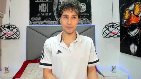 Snapshot of buddy_whitte chatting on December 16, 12:32 pm Buddy Whitte online show from December 16, 12:32 pm