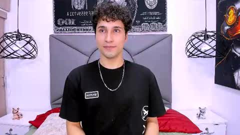 Snapshot of buddy_whitte chatting on June 22, 3:53 pm Buddy Whitte online show from June 22, 3:53 pm