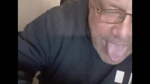 buddyluvzumore online show from December 29, 3:22 am