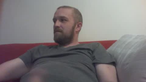 Snapshot of budgie1095 chatting on January 6, 6:10 pm budgie1095 online show from January 6, 6:10 pm