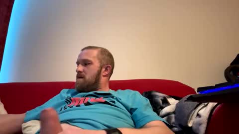 Snapshot of budgie1095 chatting on January 14, 6:07 pm budgie1095 online show from January 14, 6:07 pm