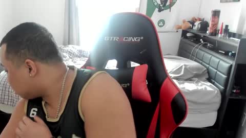 buffsexyman24 online show from February 20, 5:51 pm