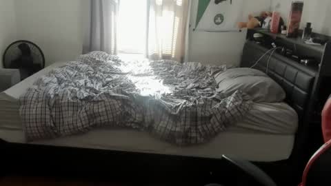 buffsexyman24 online show from February 26, 5:50 pm