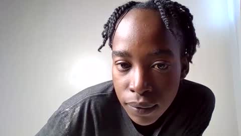 Snapshot of buffybaby_2 chatting on January 16, 9:02 am buffybaby_2 online show from January 16, 9:02 am