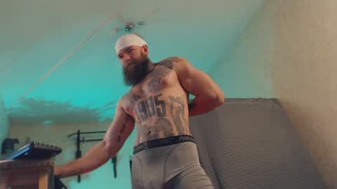 Dmitriy  online show from December 19, 6:01 am