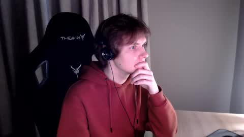 Chris online show from September 22, 8:16 am