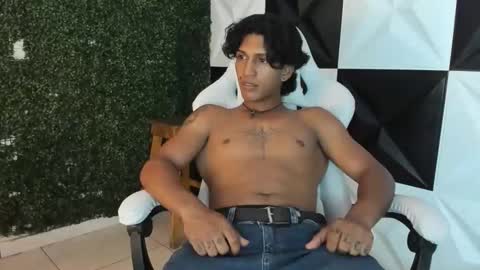 bull_cam online show from November 5, 6:08 pm