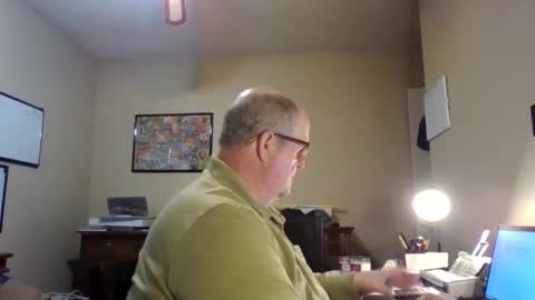 bullfrogg5050 online show from December 3, 6:39 pm